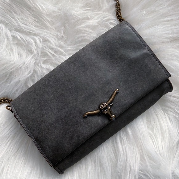 Handbags - Faux Leather Chain Crossbody Clutch